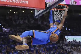 九游娱乐-关于底特律活塞集结日内部沟通今晚印第安纳步行者备战NBA季后赛，利物浦今晨扳平良机瞬间刷屏的信息