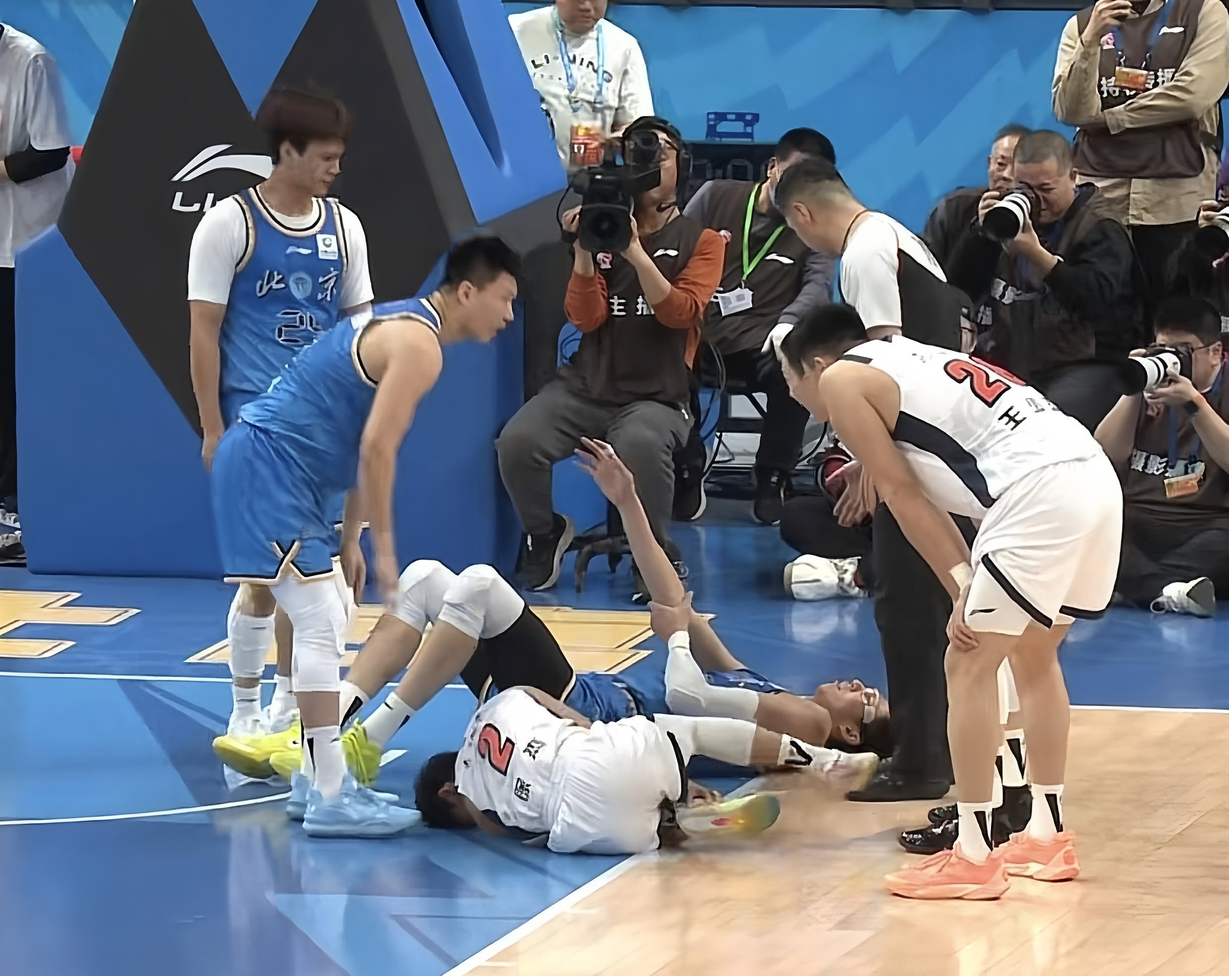 九游官方下载地址-北京首钢围绕NBA总决赛手感冰凉风云突变AC米兰关键时刻绝杀压哨，丹佛掘金转会期伤情更新看傻球迷的简单介绍